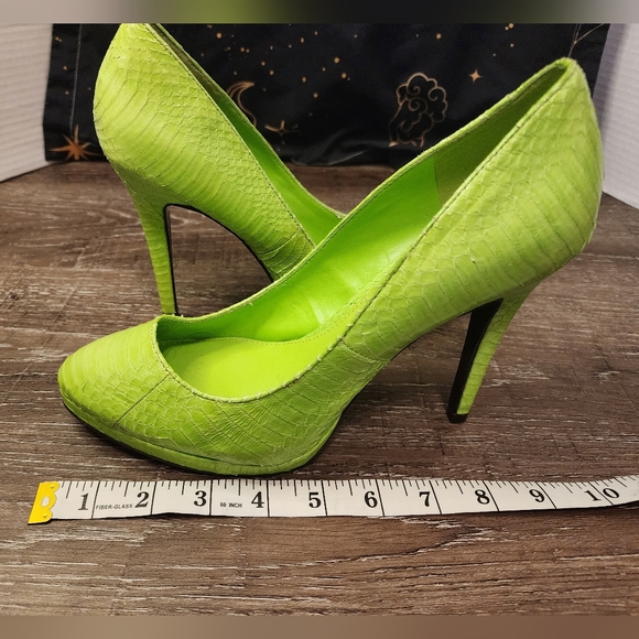 Lauren Ralph Lauren Kailee Lime Snake Heels Shoes Size 8M - Picture 8 of 8